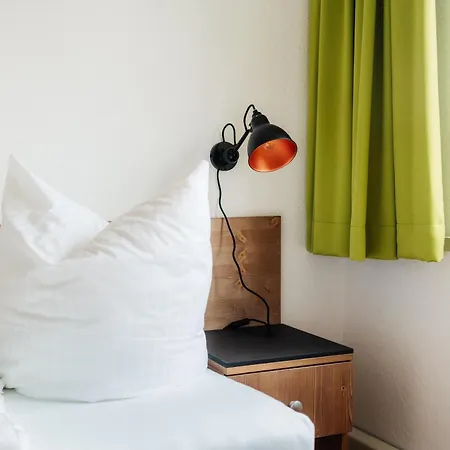 Bodeapartment 1 * Elend